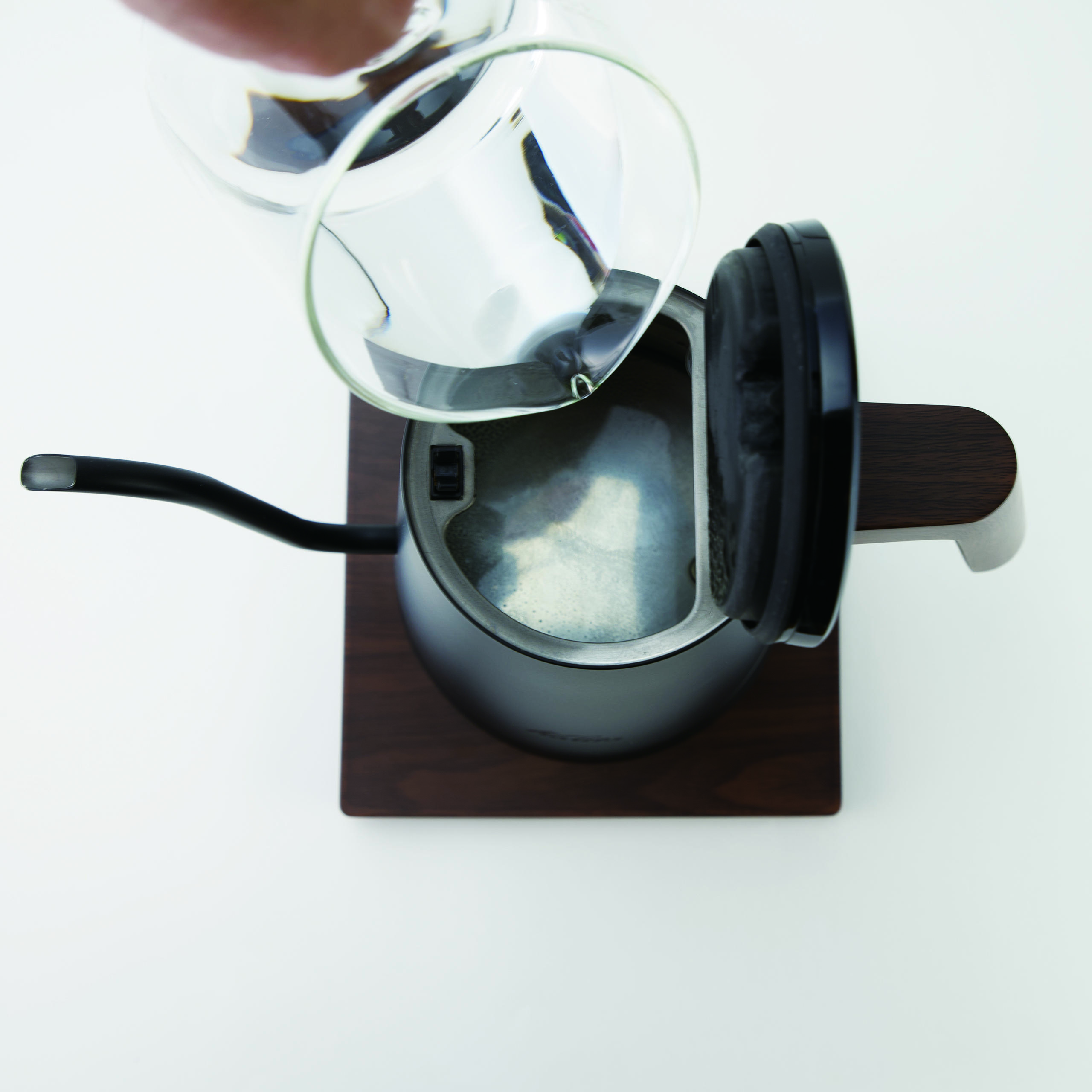 【お取り寄せ品】kalita カリタ 電気ケトル KEDP-600(シルバー)