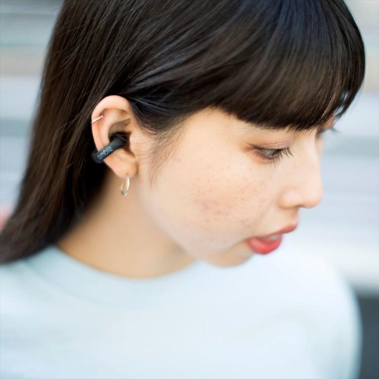 ambie(アンビー) ワイヤレスイヤホン sound earcuffs(サウンドイヤカフ) ブラック AM-TW01