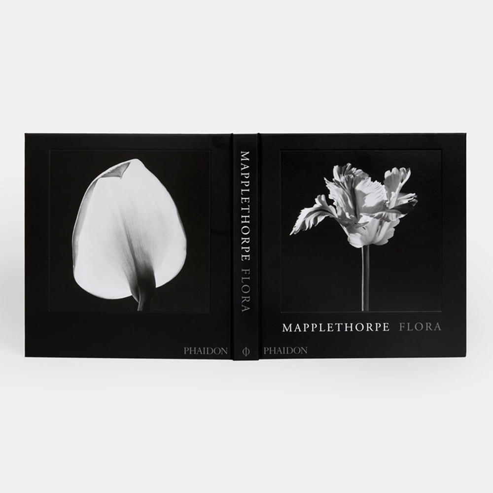 Mapplethorpe Flora: The Complete Flowers by Robert Mapplethorpe ロバート・メイプルソープ