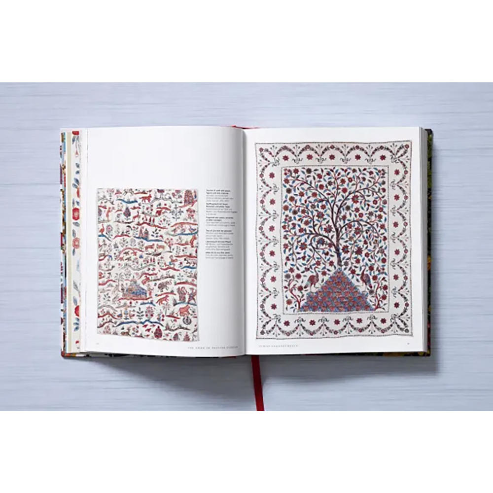 The Book of Printed Fabrics. From the 16th century until today